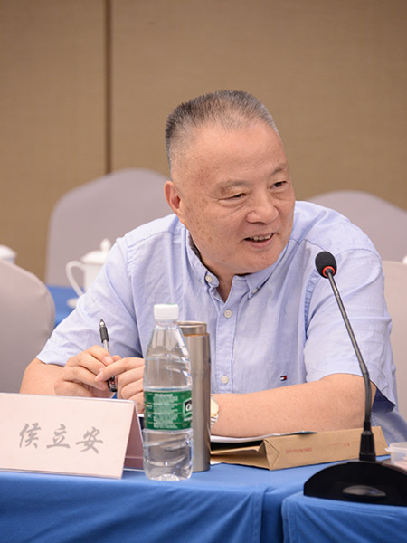 侯立安-環境工程專家，中國工程院院士，文職少將，中國人民解放軍火箭軍工程大學教授、博士生導師，火箭軍